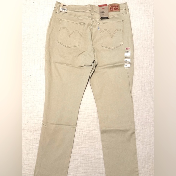 NWT Levi’s Classic Straight Fit Jean - Picture 6 of 7